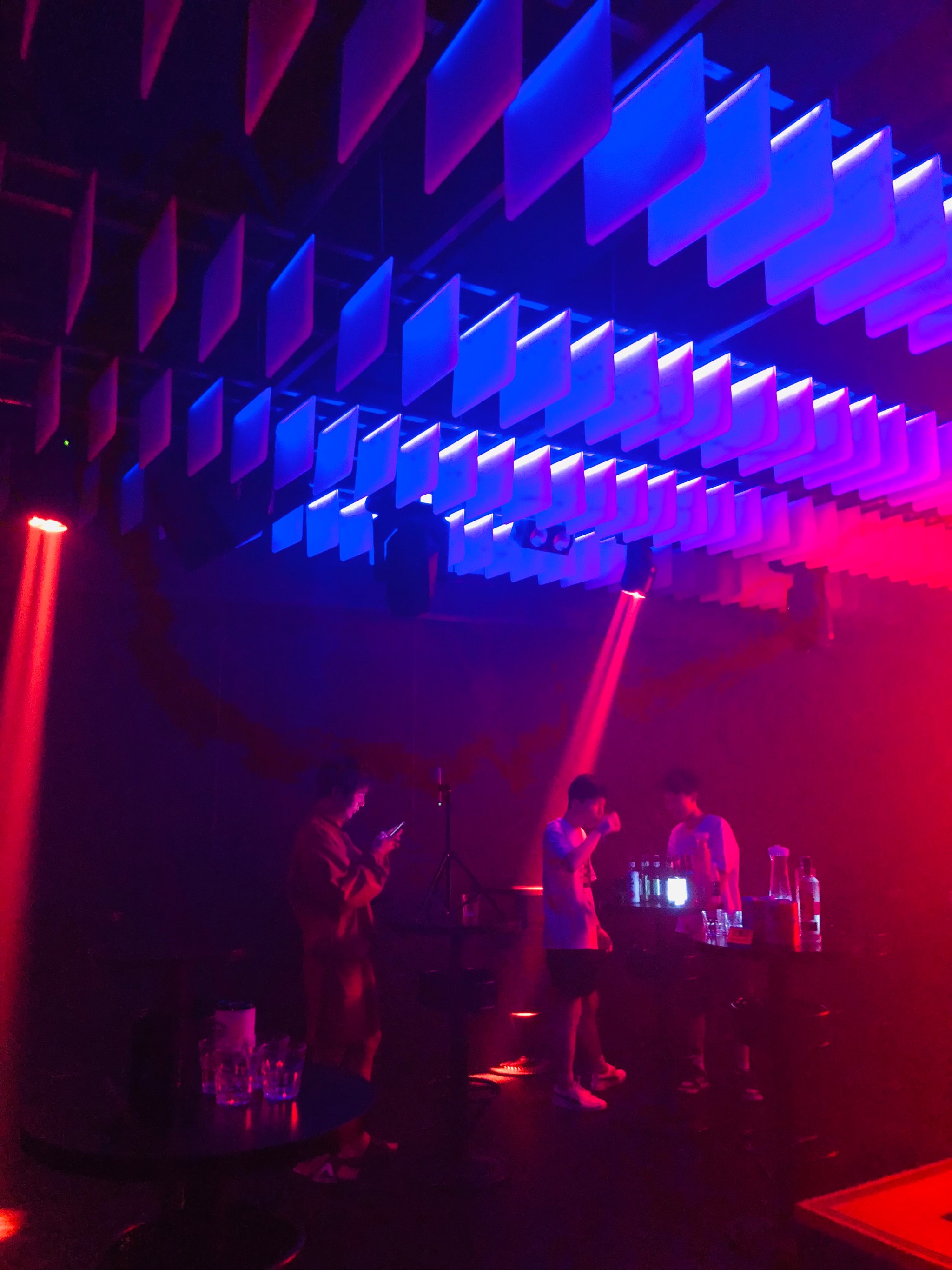 济南商务KTV盛行低端场-章丘市KTV团购